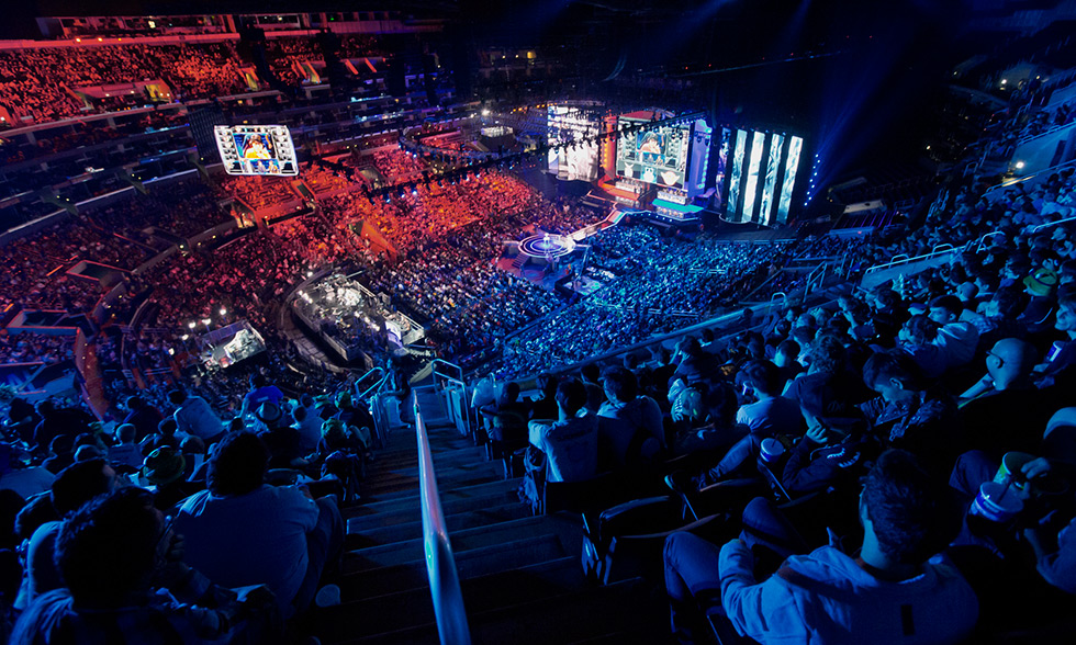 实力碾压！ENCE 2-0战胜C9