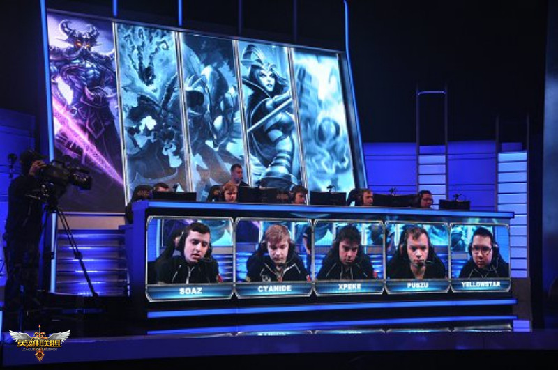 很难在巨大的优势下输掉比赛！Gideon和Lillia在团战中击杀了四个 Nongshim RedForce ，其中两个上了高地，赢回了一局比赛